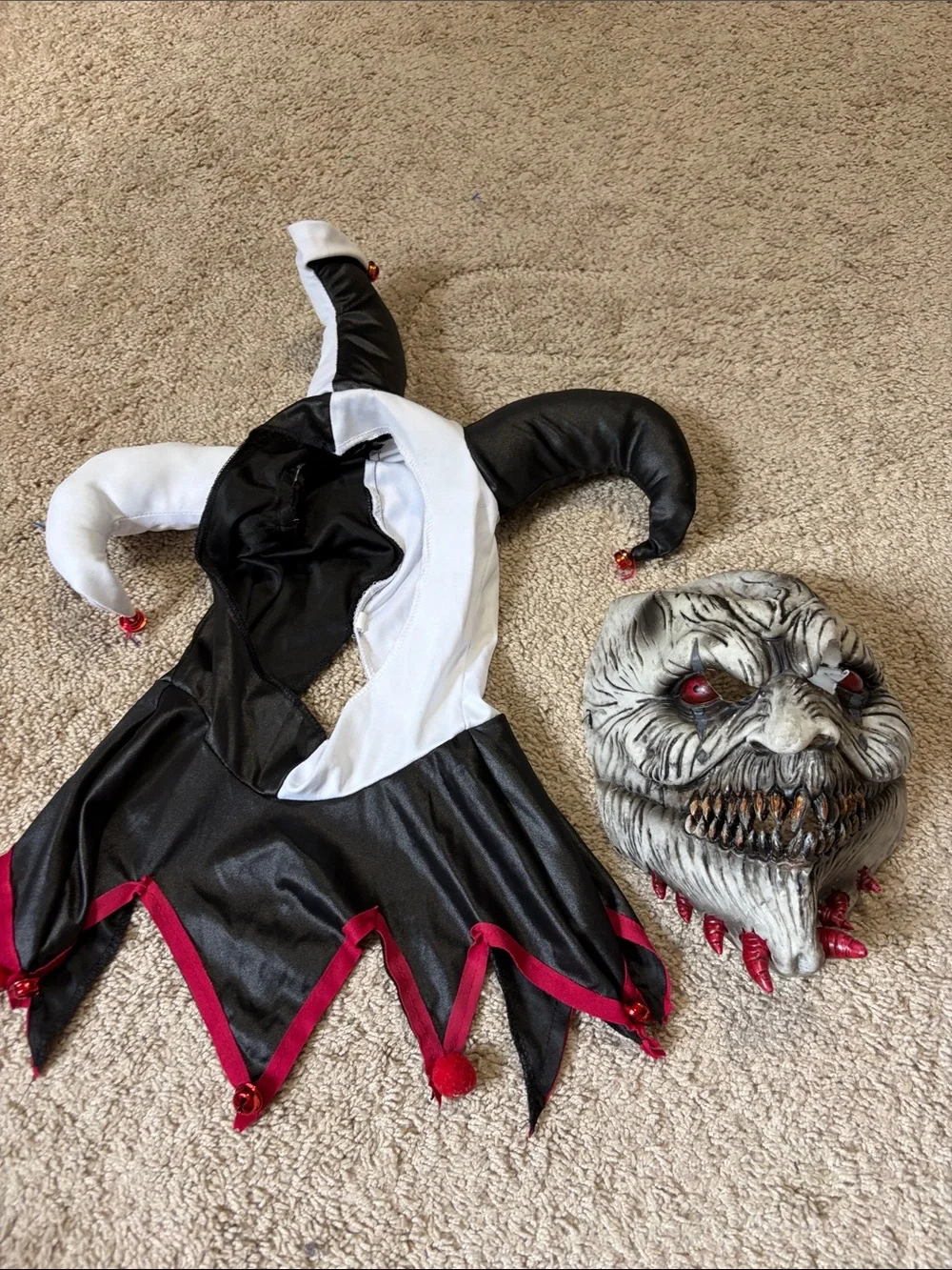Sinister Jester Halloween Costume Kids XL 14-16